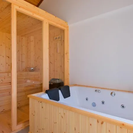 ヴィラ Hira Faralya